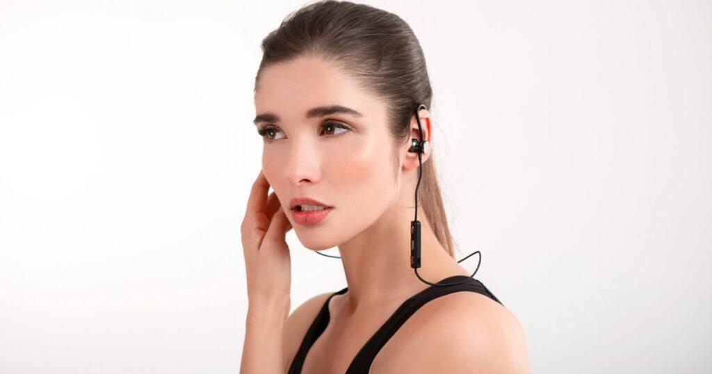 Premium Bluetooth Wireless Neckband Earphones with HD Sound & Deep Bass - Image 3